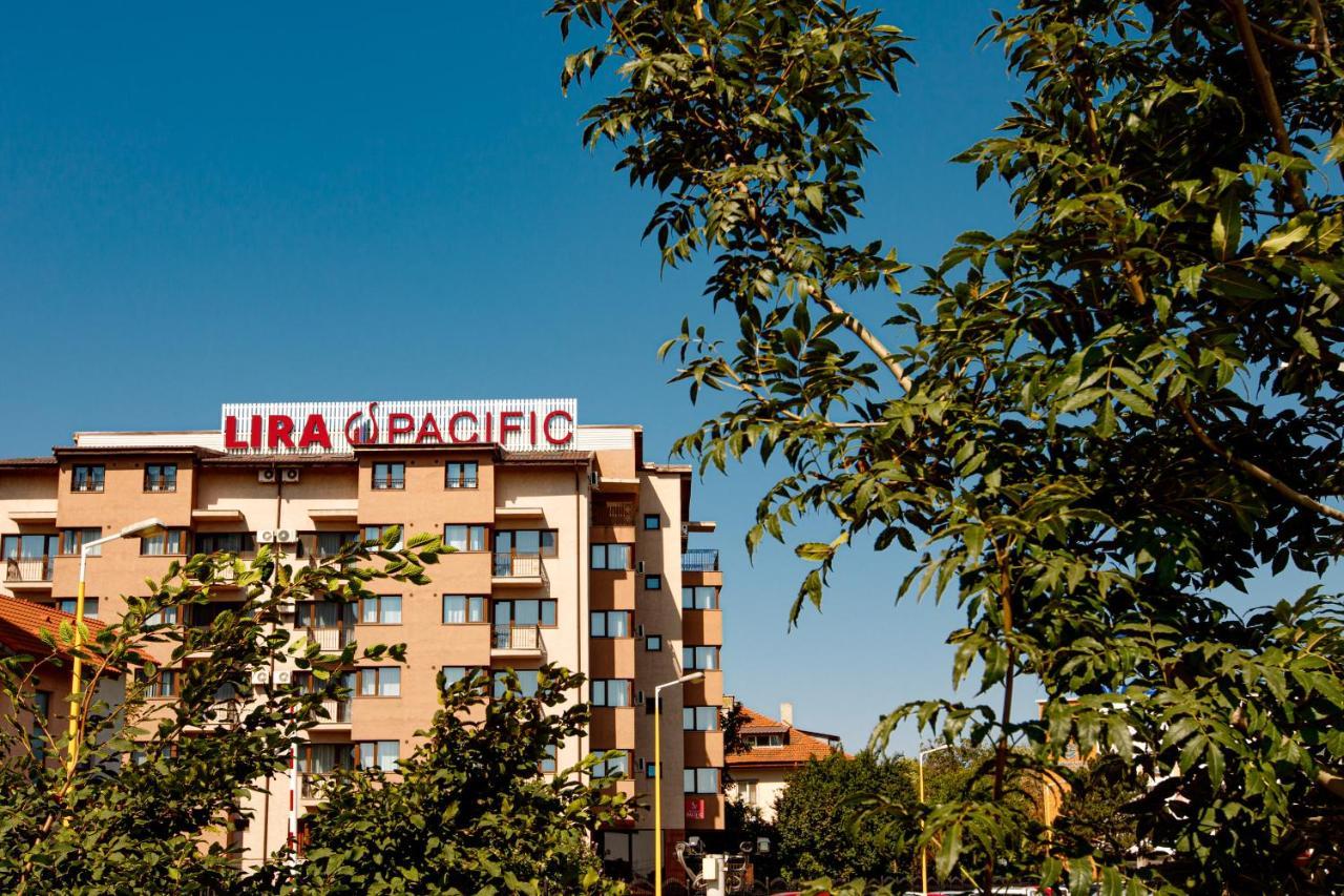 מלון דירות Lira Pacific 3*